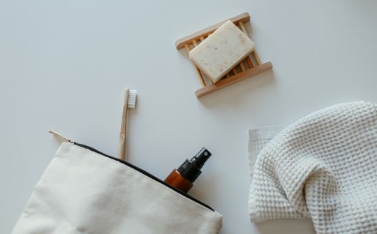 Une trousse de toilette zéro déchet